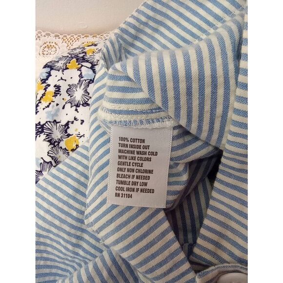 Red camel blue and white pinstripe scalloped hemmed short shorts size 13 J - Picture 6 of 6